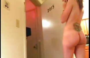 XXX Ein Mädchen ältere nachbarin gefickt in der vagina, schiebt Ihr Höschen an ihrer Seite