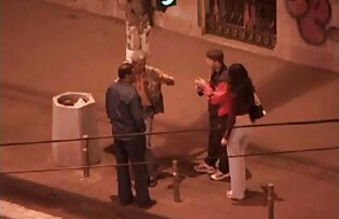 XXX Mann streichelte die Mädchen sind groß geile ältere damen und fickt Sie auf Stuhl