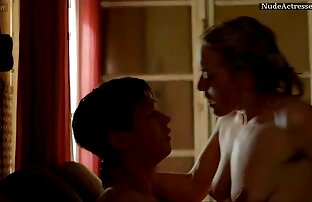 XXX Skinny Krala mit kleinen Titten gelegt reife frauen porno film in dünnen bikini am Fluss