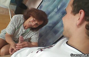 XXX Nach dem Eintritt des Spermas straffte das sex mit alten hausfrauen Mädchen seine Muskeln